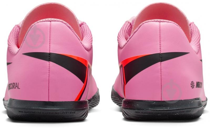 Футзальне взуття Nike Jr. Mercurial Vapor 16 Club FQ8289-600 р.38,5 рожевий - фото 6 Футзальне взуття Nike Jr. Mercurial Vapor 16 Club FQ8289-600 р.38,5 рожевий - фото 6