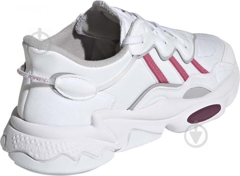 Кросівки жіночі Adidas OZWEEGO W H04260 р.39 1/3 білі - фото 9