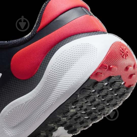 Кросівки для хлопчиків Nike REVOLUTION 7(GS) FB7689-400 р.36,5 чорні - фото 7