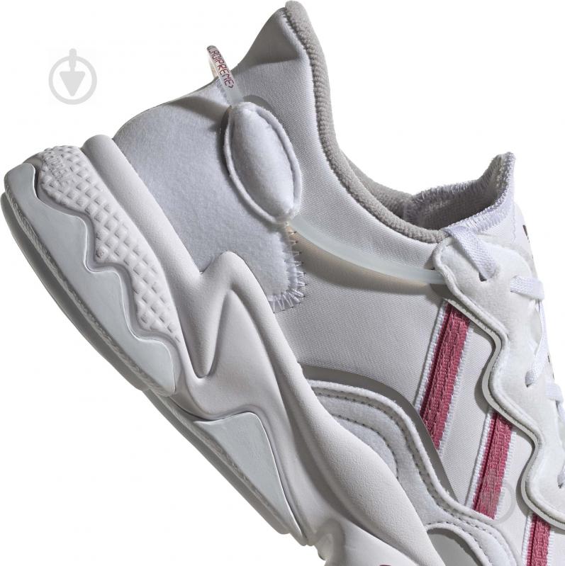 Кросівки жіночі Adidas OZWEEGO W H04260 р.40 білі - фото 12