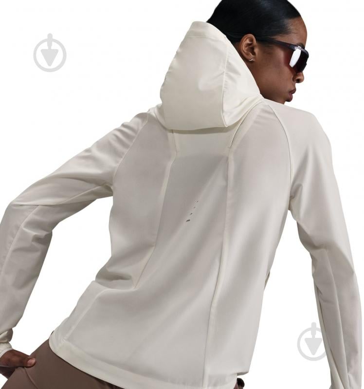 Куртка жіноча Nike W NK SWIFT RPL PKBL JKT HQ0650-133 р.XS бежева - фото 5