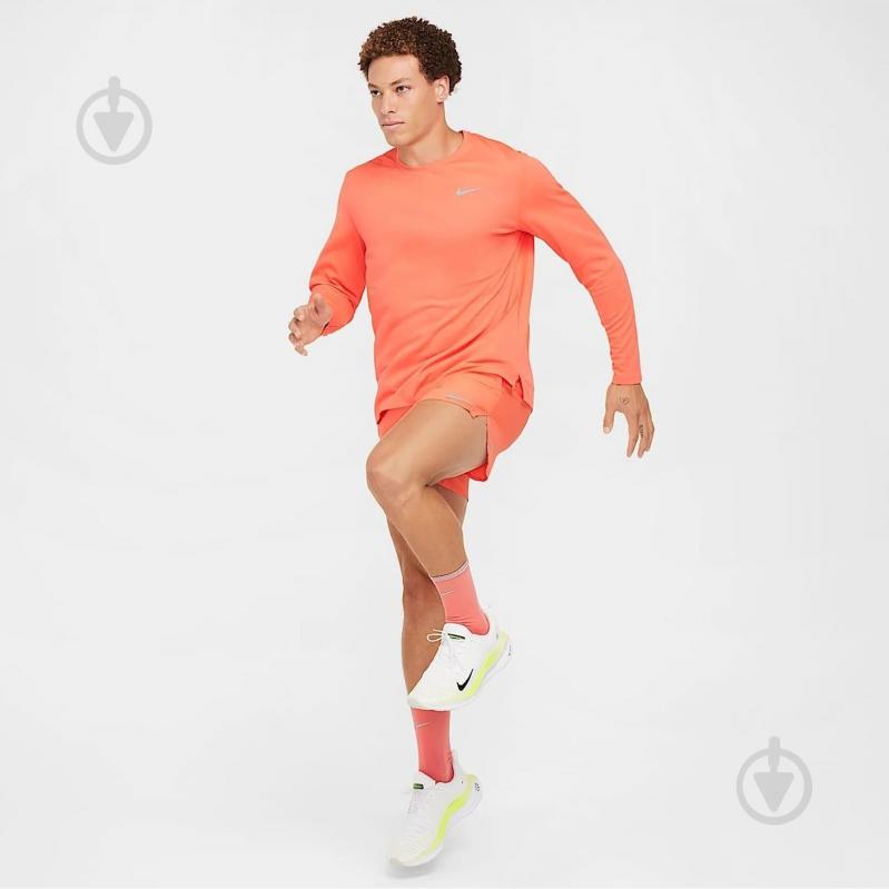 Футболка Nike Miler FB7070-643 р.L оранжевый - фото 5