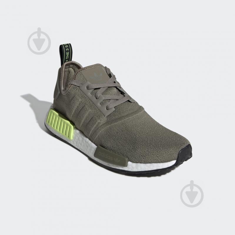 Кроссовки мужские демисезонные Adidas NMD R1 BD7750 р.42 2/3 оливковые - фото 4