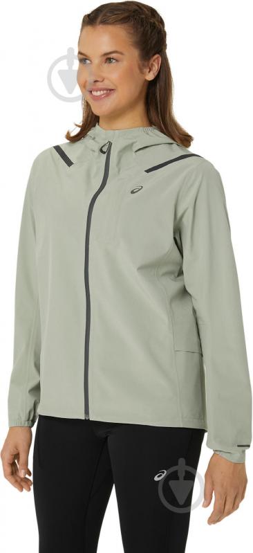 Куртка жіноча демісезонна Asics ACCELERATE WATERPROOF 2.0 JACKET 2012C219_303 р.XL оливкова - фото 2