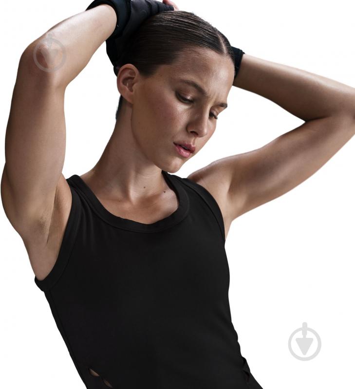 Топ Nike W NK ONE FITTED DF TANK CPSL HM6398-010 р.XS черный - фото 4 Топ Nike W NK ONE FITTED DF TANK CPSL HM6398-010 р.XS черный - фото 4
