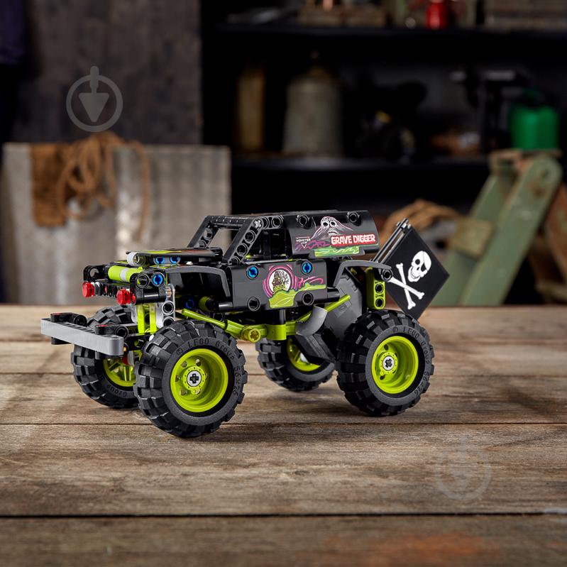 Конструктор LEGO Technic Monster Jam® Grave Digger® 42118 - фото 3