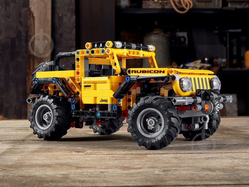 Конструктор LEGO Technic Jeep Wrangler 42122 - фото 10