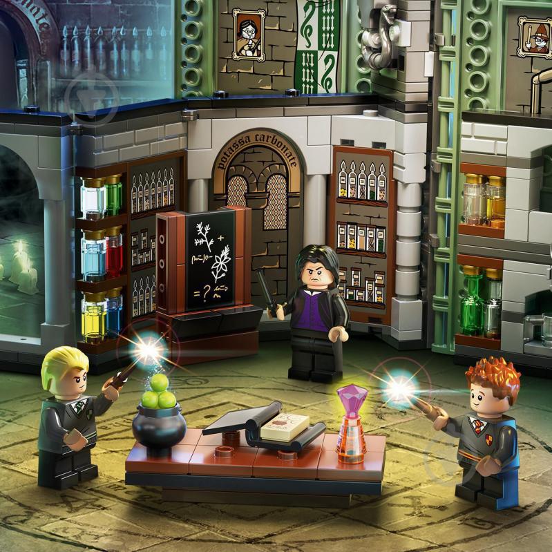 Конструктор LEGO Harry Potter Учёба в Хогвартсе: Урок зельеварения 76383 - фото 11