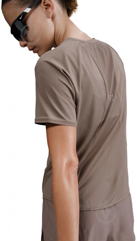 Футболка Nike W NK SWIFT DF SS TOP HM9698-233 р.S коричневый - фото 5