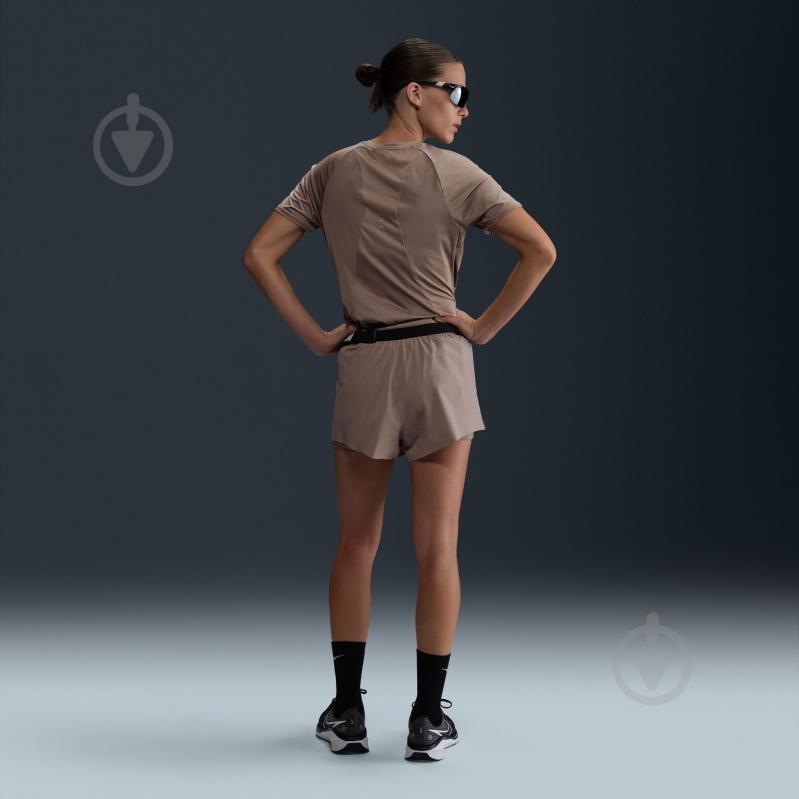 Футболка Nike W NK SWIFT DF SS TOP HM9698-233 р.S коричневый - фото 7