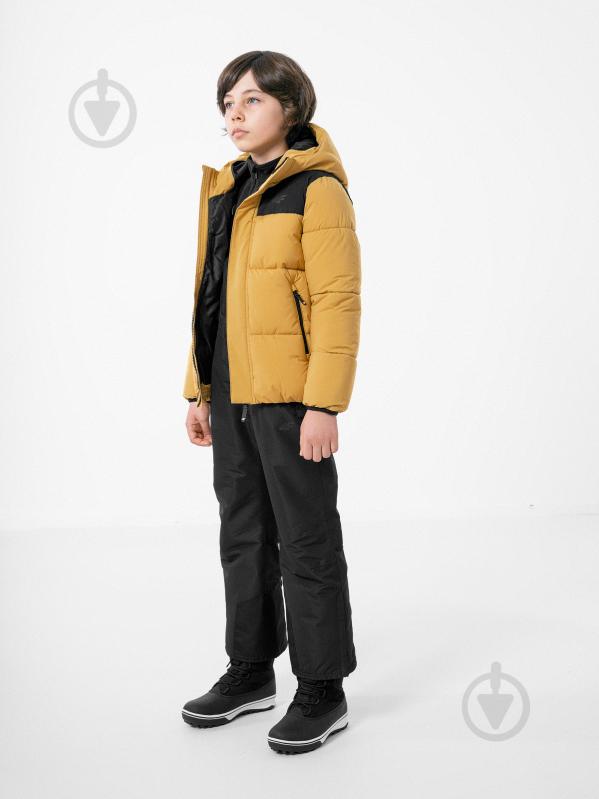 Куртка для хлопчиків демісезонна 4F JACKET JKUMP004 HJZ22-JKUMP004-82S коричнева - фото 2