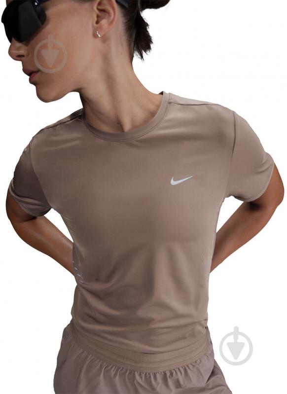 Футболка Nike W NK SWIFT DF SS TOP HM9698-233 р.XS коричневый - фото 4
