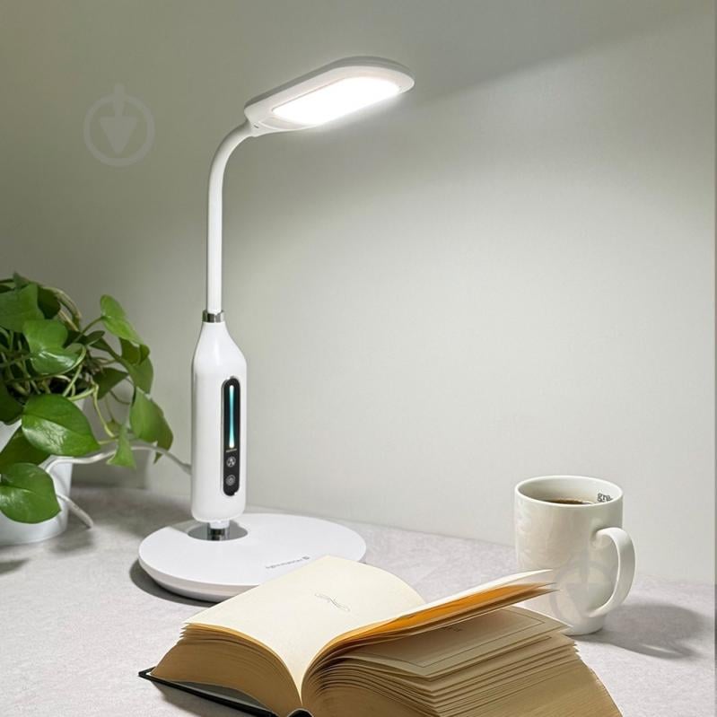 Настольная лампа LightMaster DE1143 LED с сенсором 8 Вт белый с серебристым - фото 6