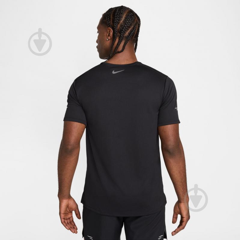Футболка Nike M NK DF UV MILER FLASH SS IB4127-010 р.2XL черный - фото 2 Футболка Nike M NK DF UV MILER FLASH SS IB4127-010 р.2XL черный - фото 2