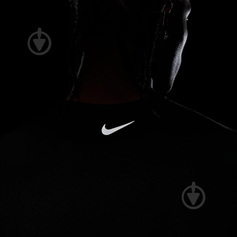 Футболка Nike M NK DF UV MILER FLASH SS IB4127-010 р.2XL черный - фото 7 Футболка Nike M NK DF UV MILER FLASH SS IB4127-010 р.2XL черный - фото 7