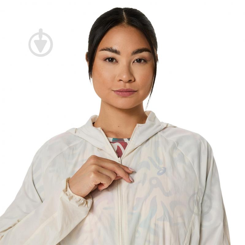 Куртка жіноча Asics ROAD PACKABLE JACKET 2012D076-200 р.M молочна - фото 4 Куртка жіноча Asics ROAD PACKABLE JACKET 2012D076-200 р.M молочна - фото 4