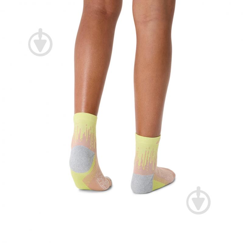 Шкарпетки Asics PERFORMANCE RUN SOCK QUARTER 3013A980-701 р.35-38 різнокольоровий - фото 5 Шкарпетки Asics PERFORMANCE RUN SOCK QUARTER 3013A980-701 р.35-38 різнокольоровий - фото 5