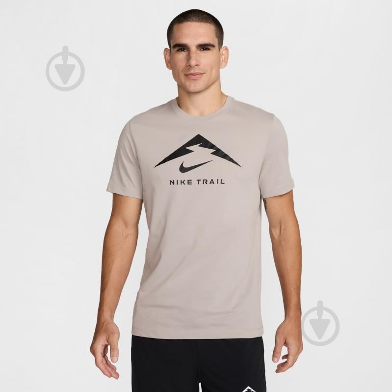 Футболка Nike M NK DF TEE TRAIL LOGO FQ3914-009 р.M сірий - фото 1