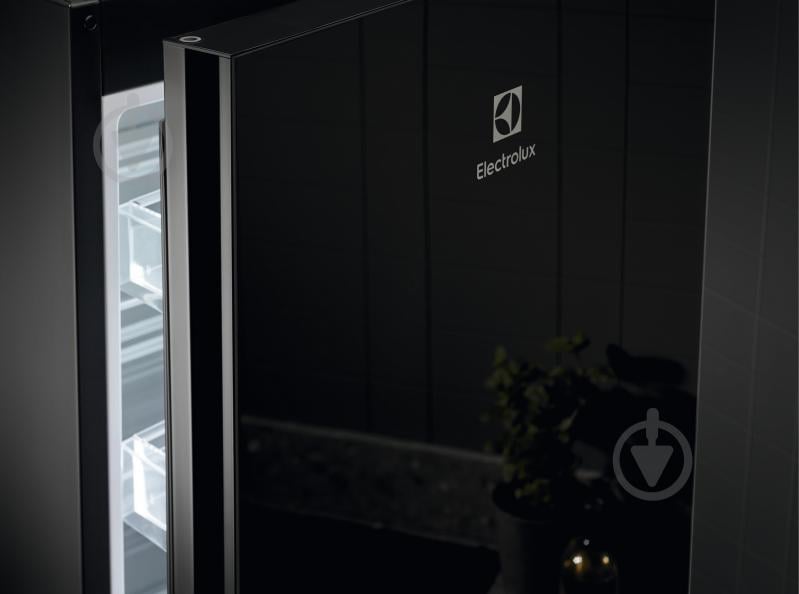 Холодильник Electrolux LNT7ME36K2 - фото 2