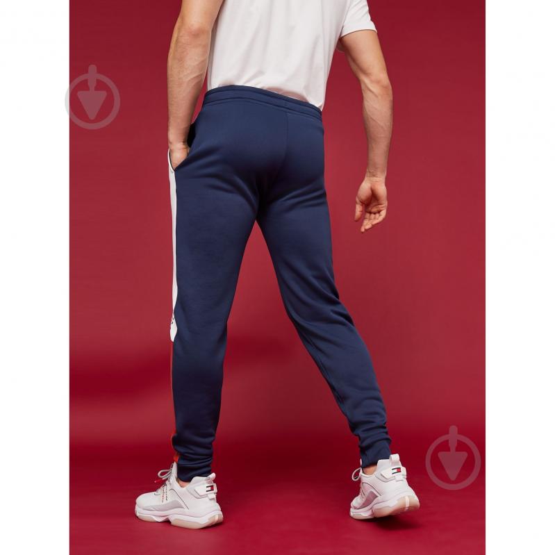 Брюки Tommy Hilfiger GRAPHIC FLAG FLEECE PANT S20S200205401 р. M темно-синий - фото 2