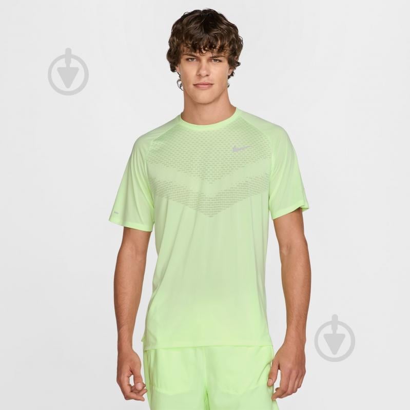 Футболка Nike M NK DFADV STRIDE SS TOP HV5203-701 р.XL желтый - фото 1 Футболка Nike M NK DFADV STRIDE SS TOP HV5203-701 р.XL желтый - фото 1