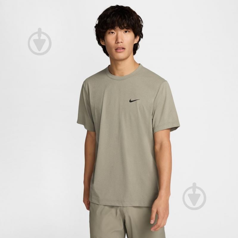Футболка Nike M NK DF UV HYVERSE SS DV9839-320 р.XL хакі - фото 1 Футболка Nike M NK DF UV HYVERSE SS DV9839-320 р.XL хакі - фото 1