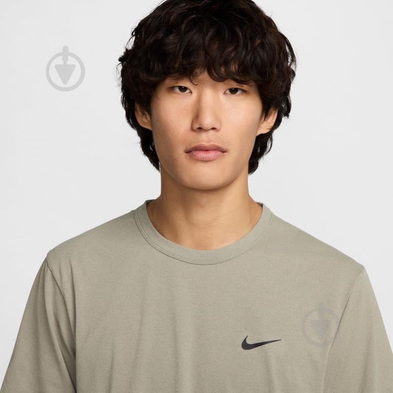 Футболка Nike M NK DF UV HYVERSE SS DV9839-320 р.XL хакі - фото 3 Футболка Nike M NK DF UV HYVERSE SS DV9839-320 р.XL хакі - фото 3