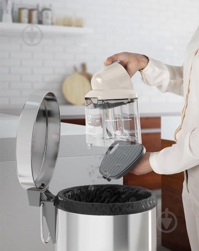 Пылесос Electrolux ESPC74SW - фото 6