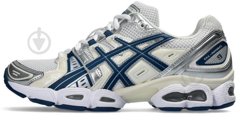 Кросівки жіночі Asics Gel-Nimbus 9 1202A278_108 р.40,5 білі - фото 3