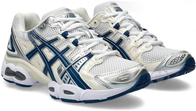 Кросівки жіночі Asics Gel-Nimbus 9 1202A278_108 р.40,5 білі - фото 4