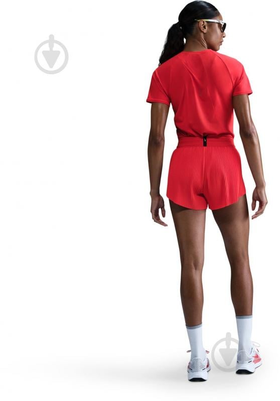 Шорты Nike W NK ARSWFT DFADV MR 3IN SHORT FN2328-696 р. XS красный - фото 3 Шорты Nike W NK ARSWFT DFADV MR 3IN SHORT FN2328-696 р. XS красный - фото 3