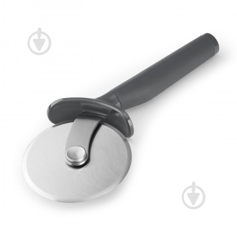 Нож для пиццы KitchenAid Coreline, 22,7 см, серый (KAS113OHCGG) - фото 1