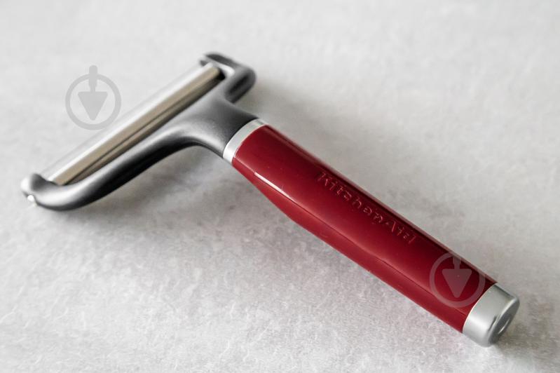 Ніж для нарізання сиру KitchenAid Coreline, 20,3 см, червоний (KAG133OHERE) - фото 5