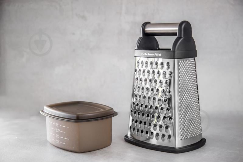 Тертка з контейнером KitchenAid чорний (KQG300OSOBE) - фото 9