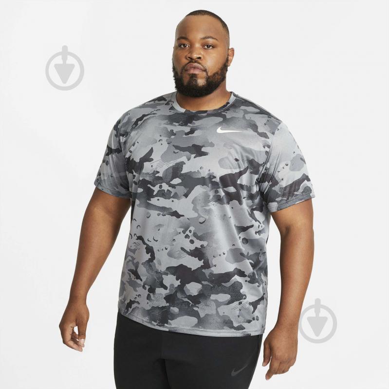 Футболка Nike M NK DRY TEE LEG CAMO AOP CU8477-084 р.S сірий - фото 7