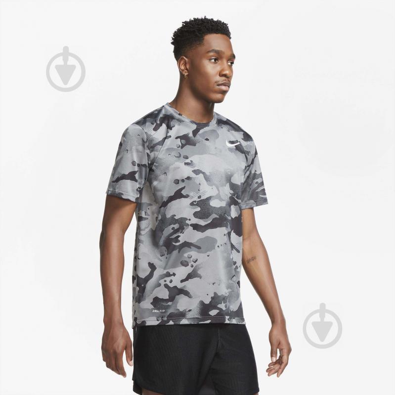 Футболка Nike M NK DRY TEE LEG CAMO AOP CU8477-084 р.M серый - фото 3