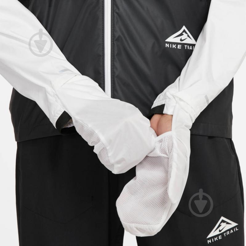Вітрівка чоловіча весняна Nike M NK SF TRAIL WINDRUNNER JKT CZ9054-010 р.XL чорно-сіра - фото 7 Вітрівка чоловіча весняна Nike M NK SF TRAIL WINDRUNNER JKT CZ9054-010 р.XL чорно-сіра - фото 7