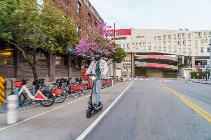 Электросамокат Segway-Ninebot Ninebot P100SE Black (AA.00.0012.48) - фото 13