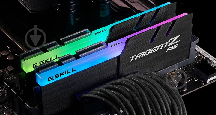 Оперативна пам'ять G.Skill DDR4 SDRAM 32 GB (2x16GB) 4400 MHz (F4-4400C19D-32GTZR) Trident Z RGB Black - фото 3