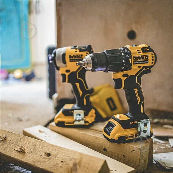 Набір акумуляторного інструменту DeWalt DCK2062D2T - фото 4