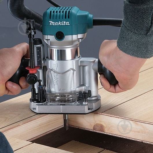 Фрезер Makita RT0700CX2J - фото 3