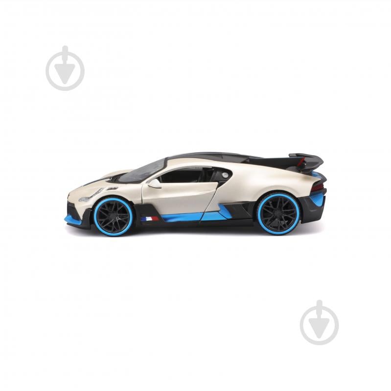 Машинка Maisto 1:24 игрушечная Bugatti Divo 31526 met. white - фото 3