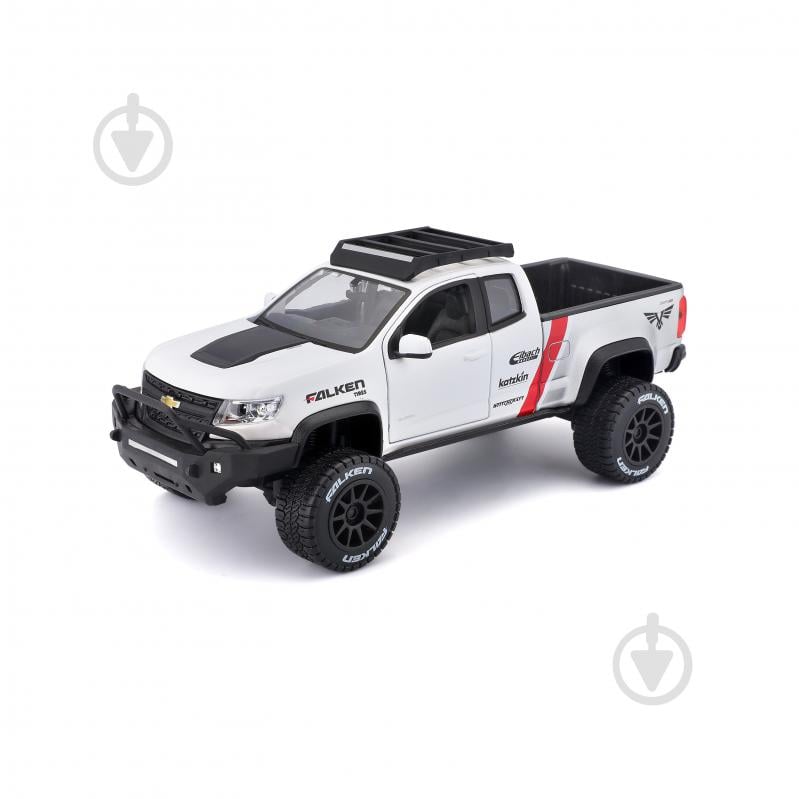 Машинка Maisto 1:24 игрушечная Chevrolet Colorado ZR2 32534 white - фото 1