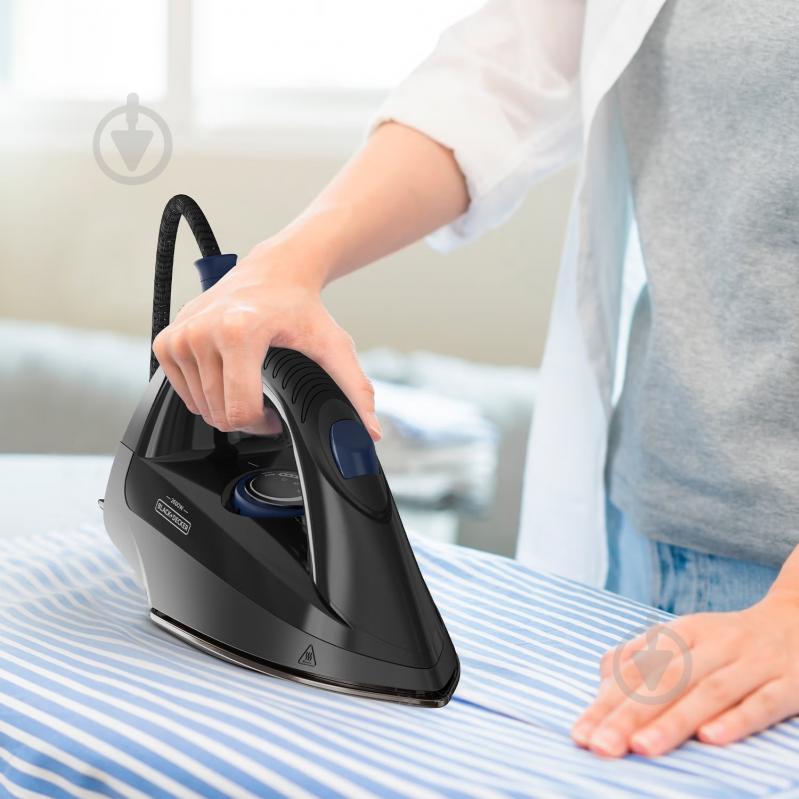Праска з парогенератором Black+Decker BXSS2600E - фото 7