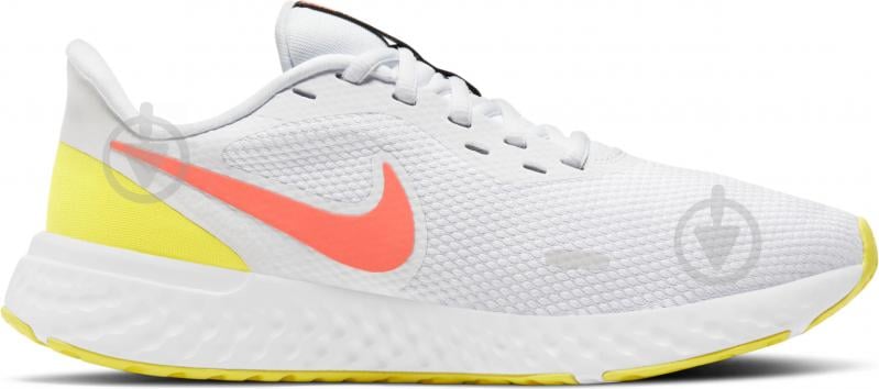 Кросівки жіночі літні Nike Revolution 5 BQ3207-107 р.35,5 білі - фото 1