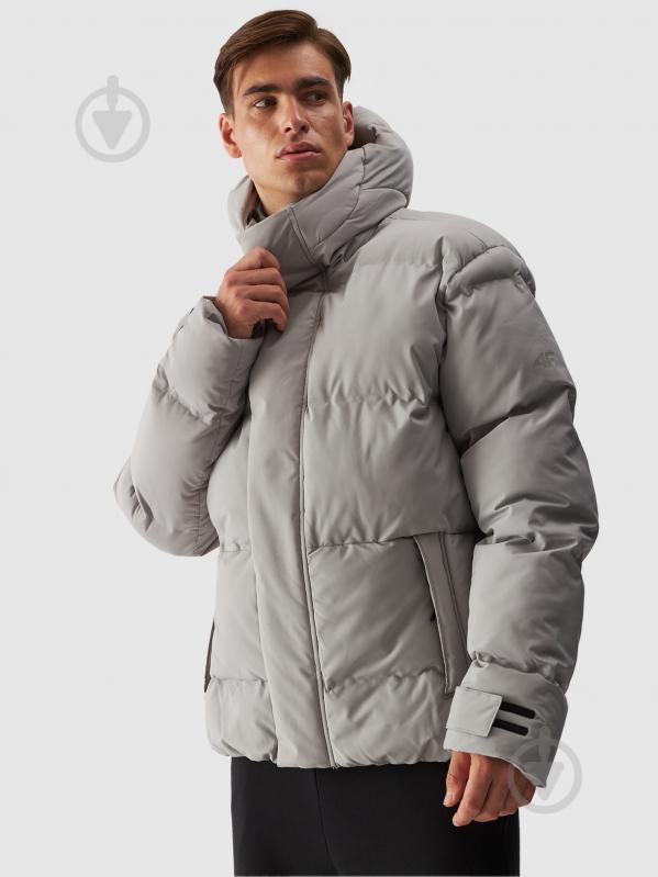 Пуховик чоловічий зимовий 4F DOWN JACKET M479 4FWAW24TDJAM479-25S р.2XL сірий - фото 1