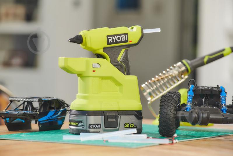 Пистолет клеевой RYOBI ONE+ аккумуляторный RGLM18-0 - фото 2