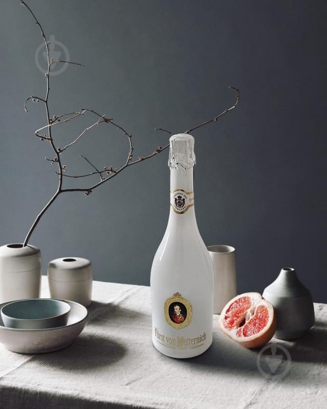 Вино игристое Furst von Metternich Shardonnay белое сухое 0,75 л - фото 5 Вино игристое Furst von Metternich Shardonnay белое сухое 0,75 л - фото 5