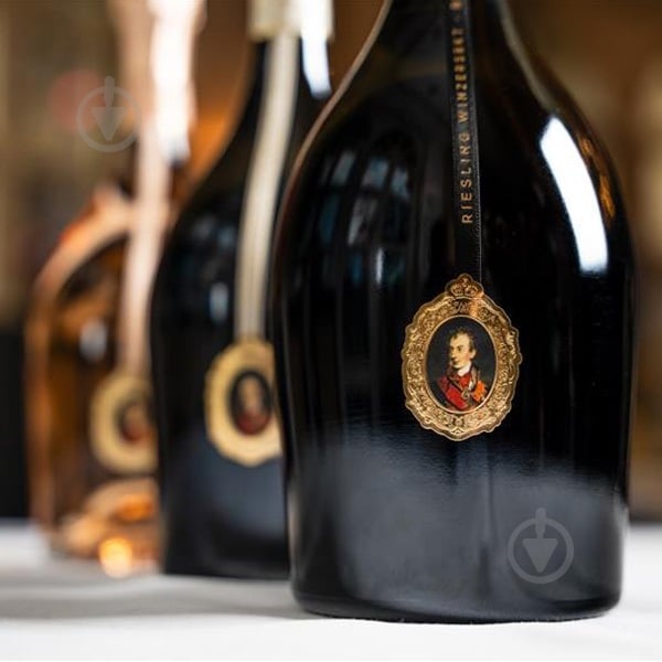 Вино игристое Furst von Metternich Riesling белое сухое 0,75 л - фото 6 Вино игристое Furst von Metternich Riesling белое сухое 0,75 л - фото 6