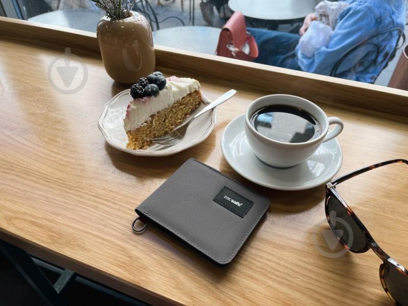 Кошелек Pacsafe RFIDsafe bifold wallet графитовый - фото 5